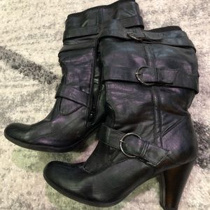 Black heeled boots